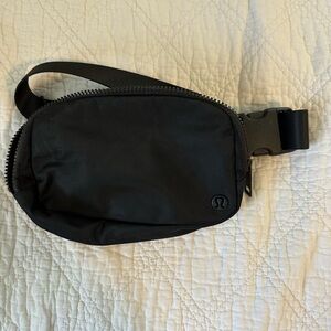 lululemon athletica Black Compact Belt Bag